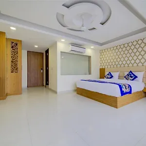 4* Hotel Decent - Delhi Airport
