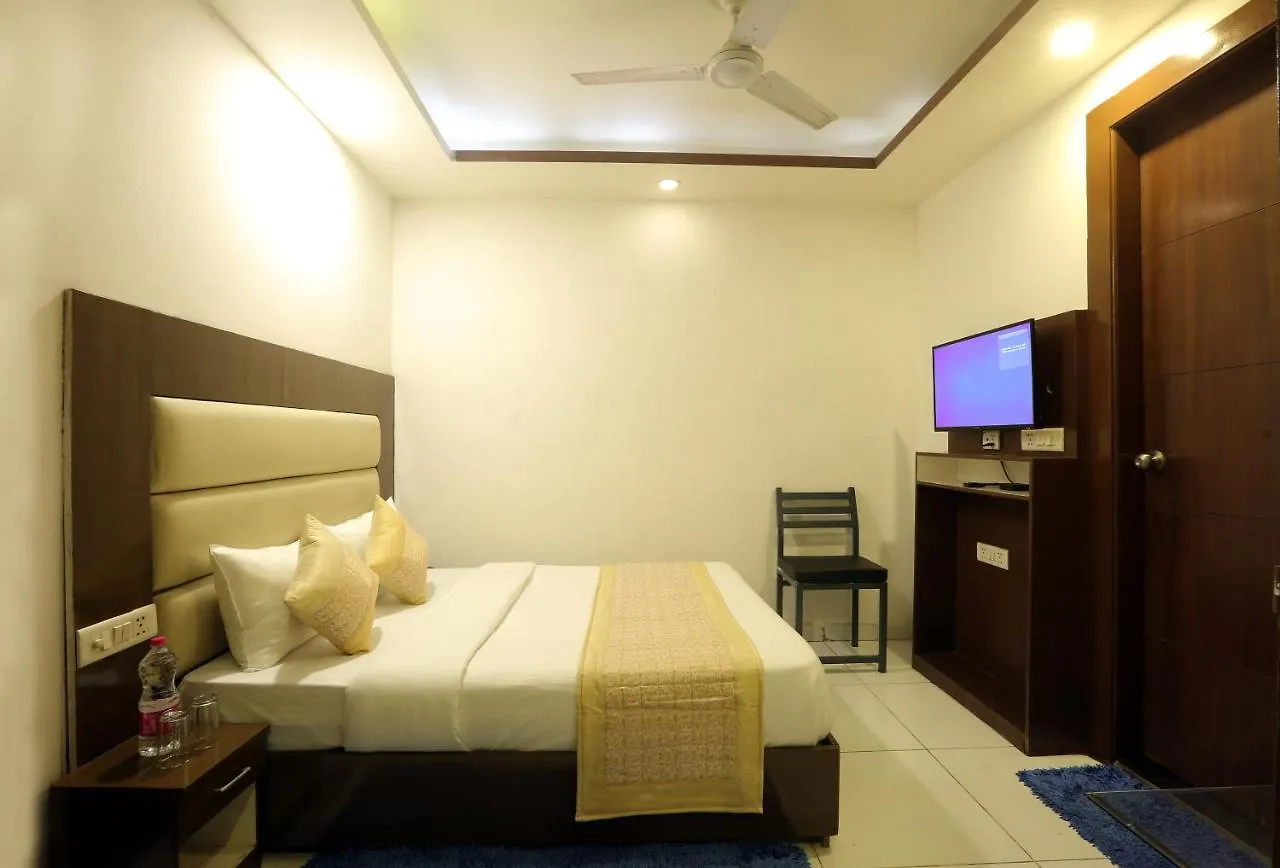 Bed & Breakfast Hotel Qualia Suites At Delhi Airport New Delhi
